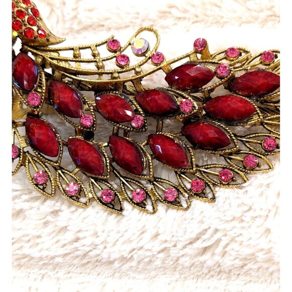 Vintage Hair Jewelry Clip Peacock Rhinestones Red Pink Faux Gems Gold Tone - Picture 3 of 5